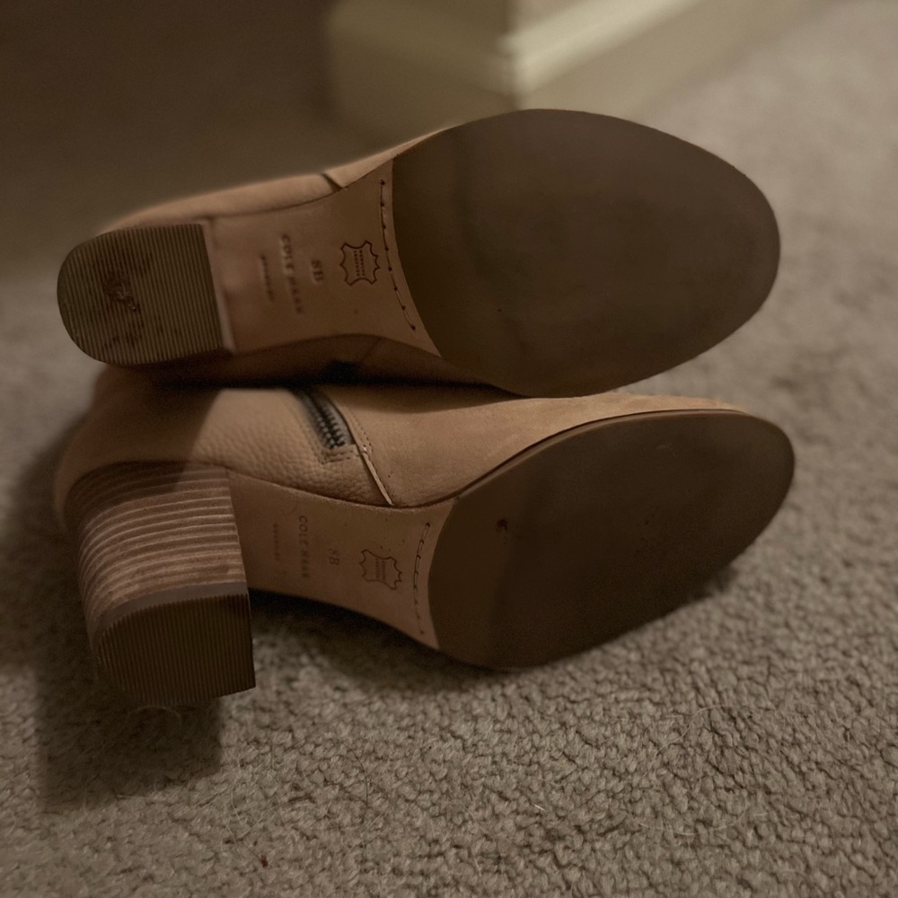 Leather thick heel bootie - Picture 4 of 6